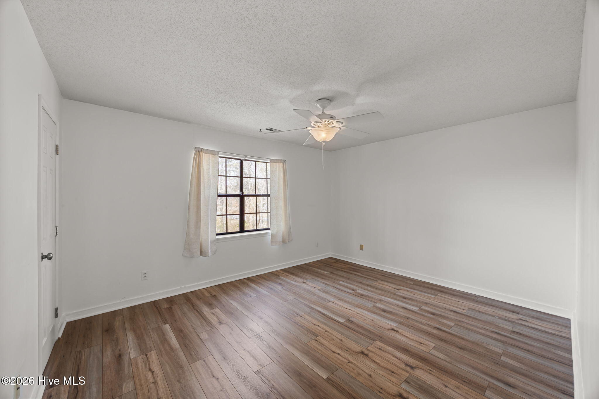 40 Donnell Avenue Havelock, NC 28532 - Photo 27 of 47 26-web-or-mls-0C0A4421