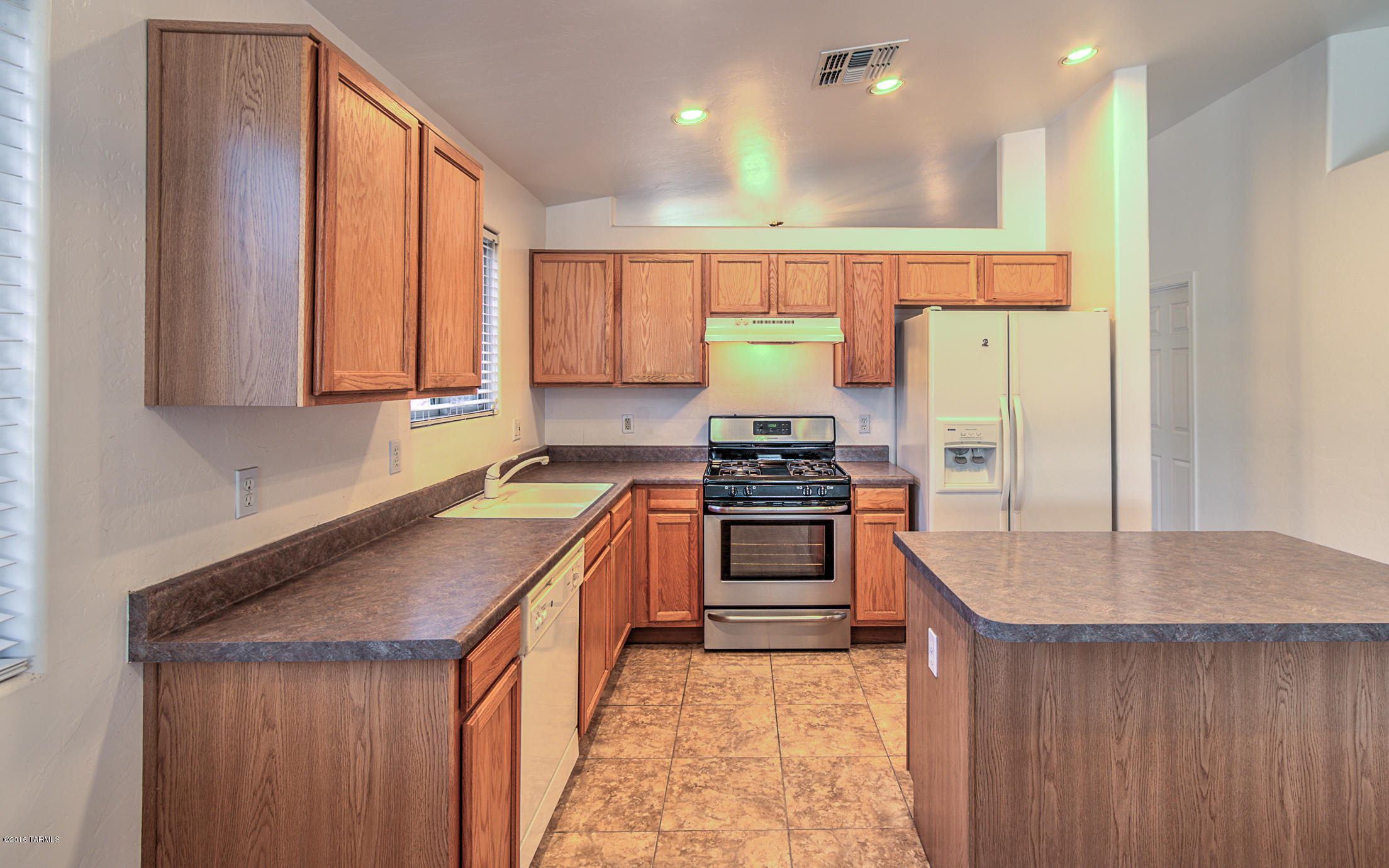 8273 South Bainbridge Road Tucson, AZ 85747 - Photo 12 of 38 Gallery Image 12