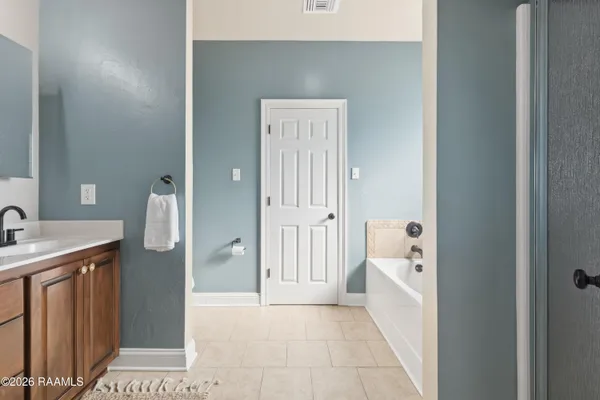 $258,000 | 107 Cezanne Drive, Rayne, LA 70578