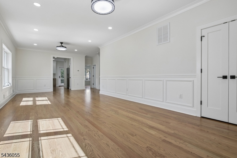 318 Halsey Road Parsippany, NJ 07054 - Photo 4 of 39