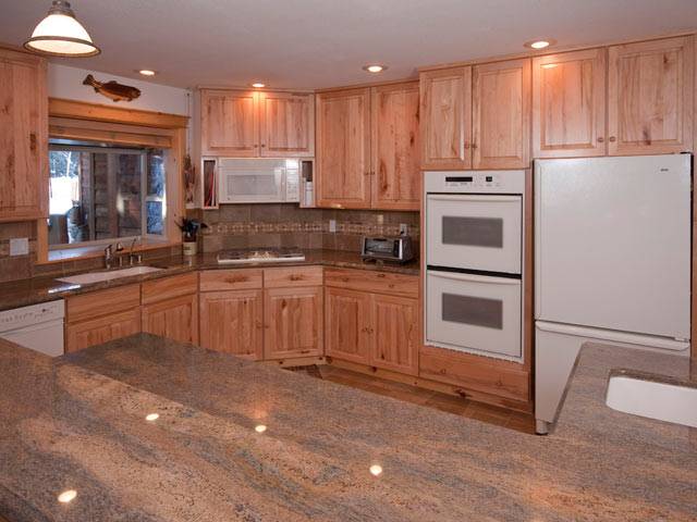 11554 Chalet Road, Unit 11 Truckee, CA 96161 - Photo 7 of 9 Gallery Image 7