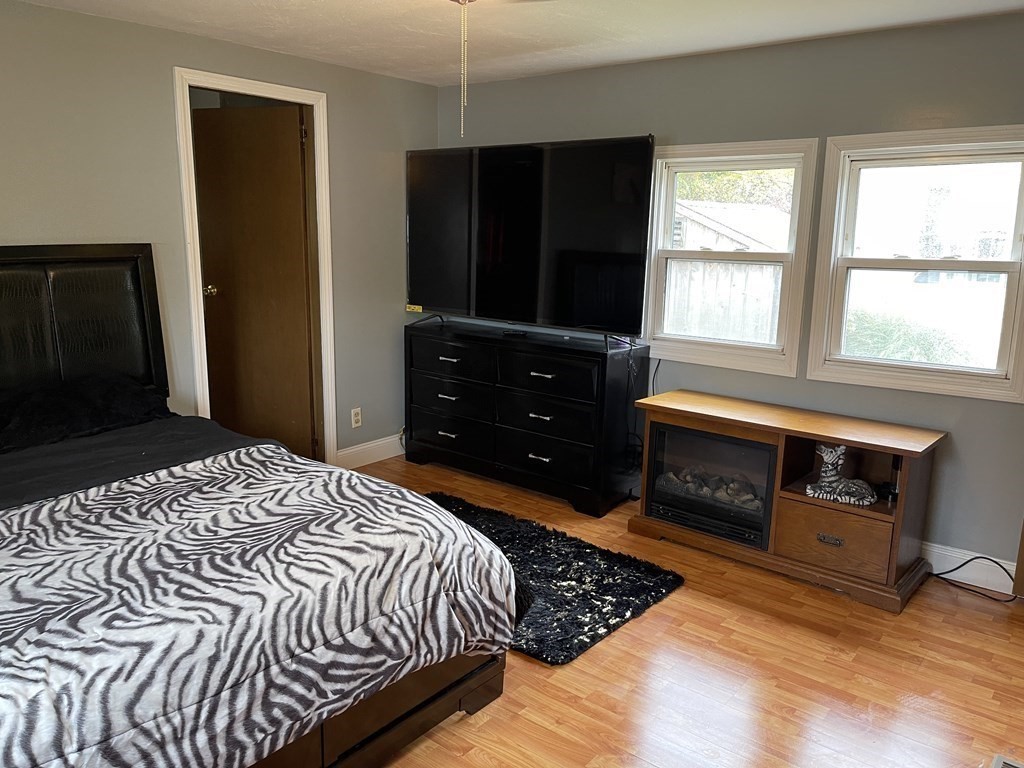 36 Holly Road Taunton, MA 02780 - Photo 14 of 25 Gallery Image 14