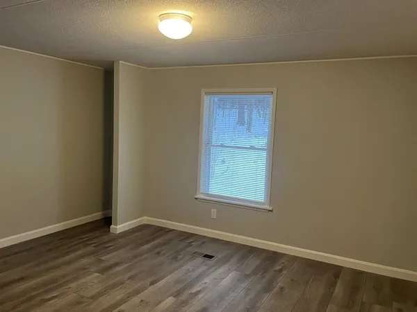 $150,000 | 2314 East Street, Clarendon, VT 05759