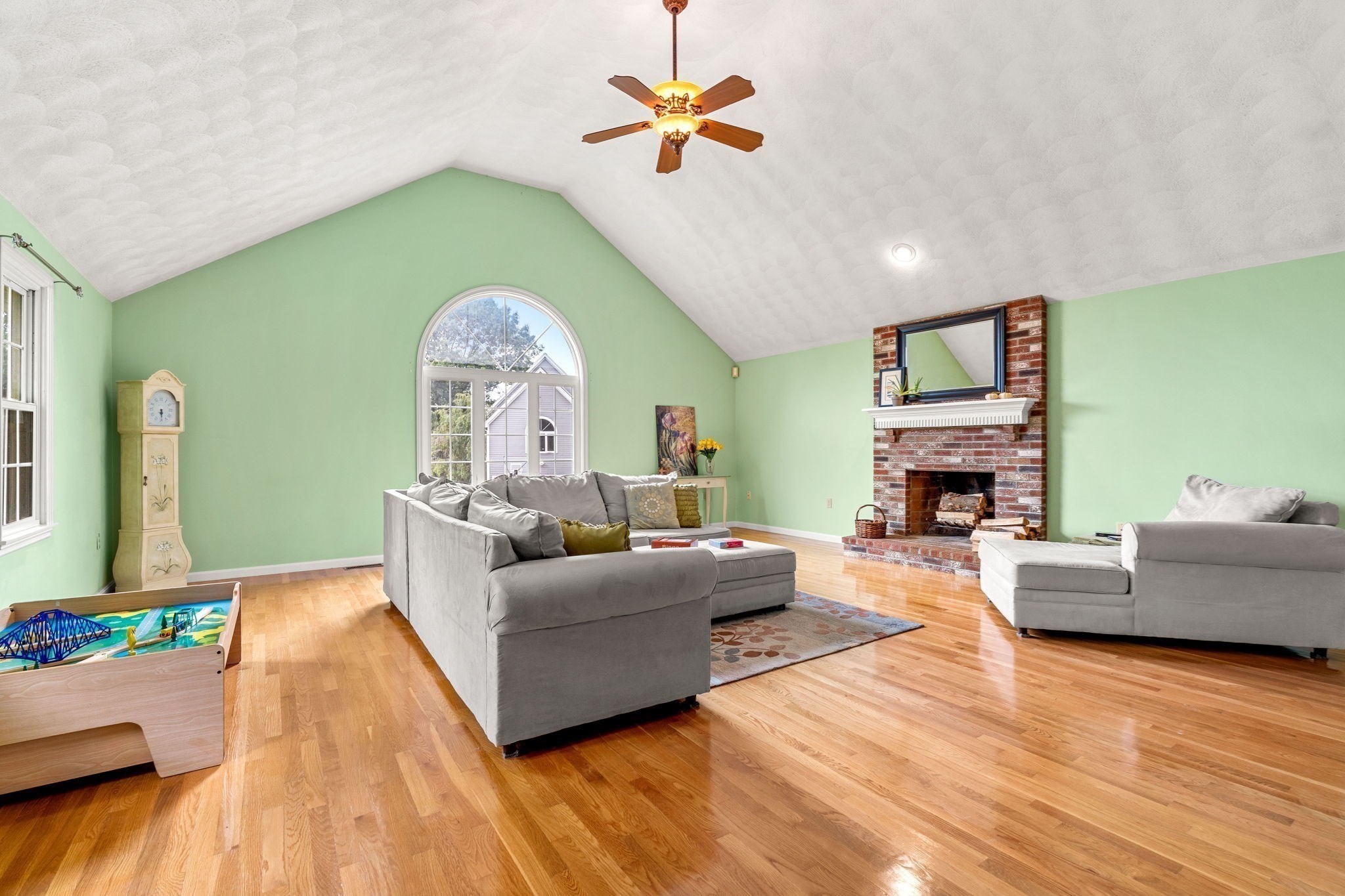 19 Noel Road Andover, MA 01810 - Photo 8 of 31 Gallery Image 8