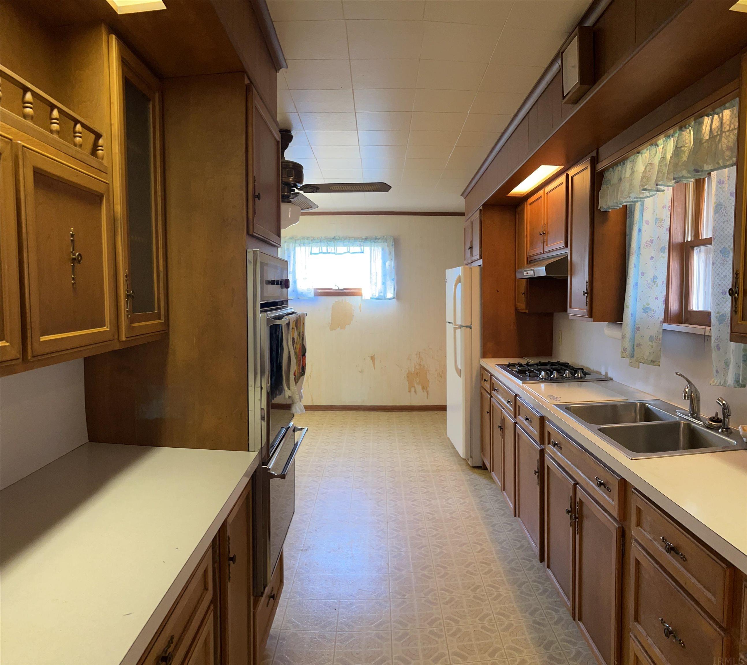 1129 North Crescent Road Bloomington, IN 47404 - Photo 9 of 20 Gallery Image 9