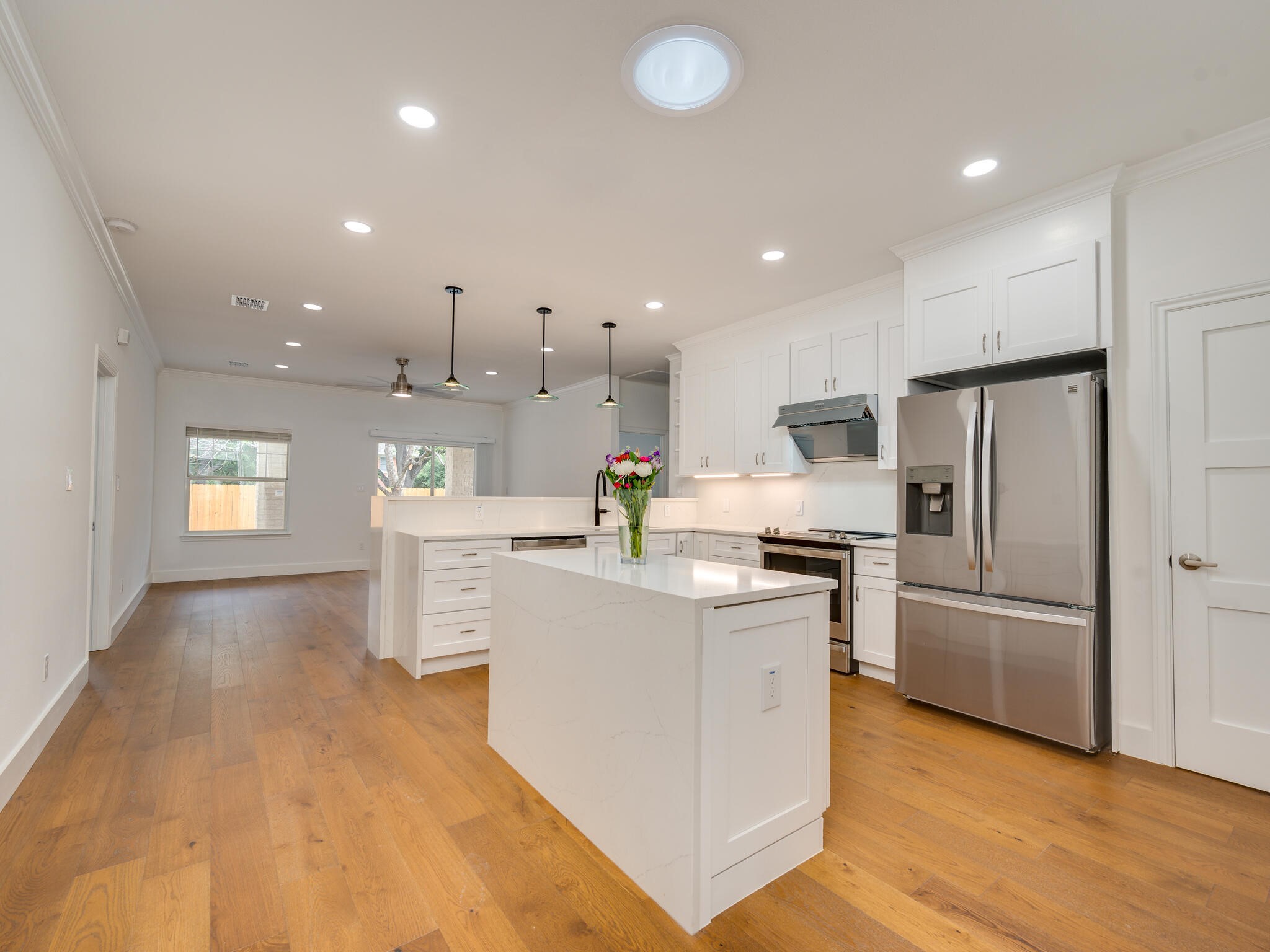 4601 Eilers Avenue Austin, TX 78751 - Photo 10 of 32