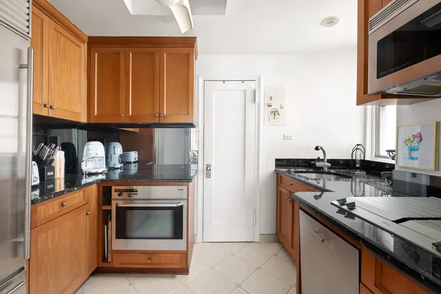 $1,100,000 | 7 East 85th Street, Unit 8B | Upper East Side