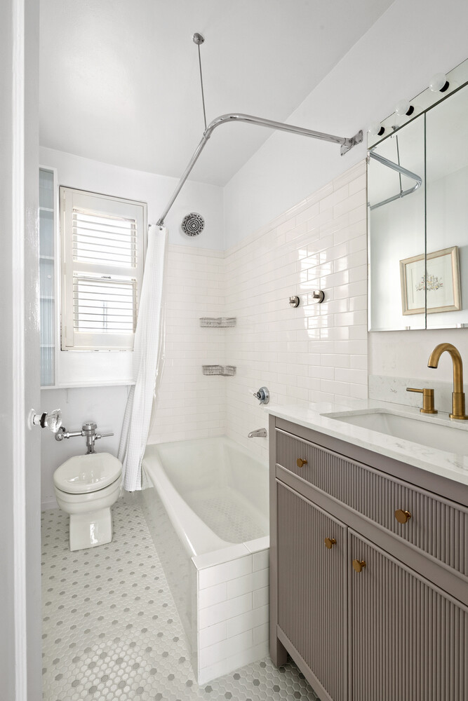 7 East 85th Street, Unit 8B Manhattan, NY 10028 - Photo 5 of 9