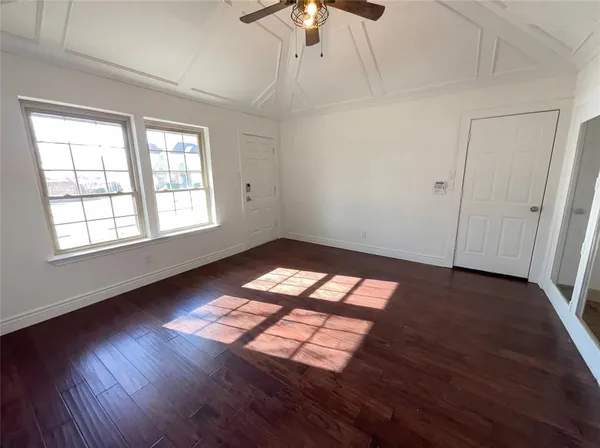 $450,000 | 401 Kenshire Drive, Benbrook, TX 76126