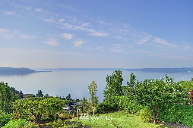 3937 Southwest 109th Street Seattle, WA 98146 - Photo 1 of 1 Gallery Image 1