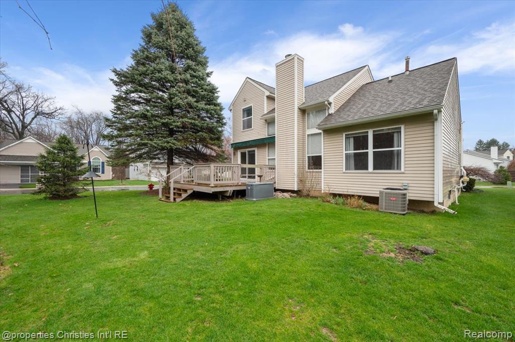 955 Rikki Ann Wixom, MI 48393 - Photo 6 of 54 Gallery Image 6