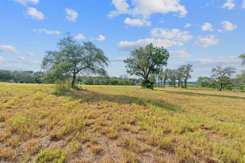 $1,100,000 | 100-200 Contrails Way, Spicewood, TX 78669