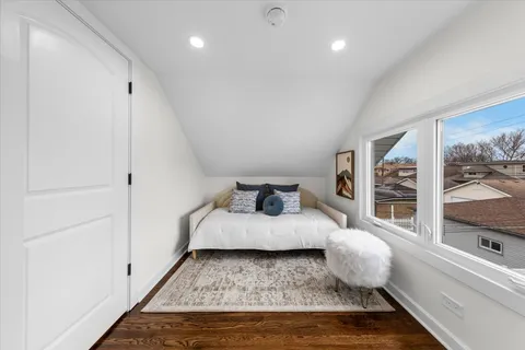 $675,000 | 5410 West Grace Street, Chicago, IL 60641