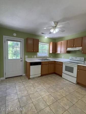 $1,125 | 1992 West Brandymill Lane, Jacksonville, NC 28546