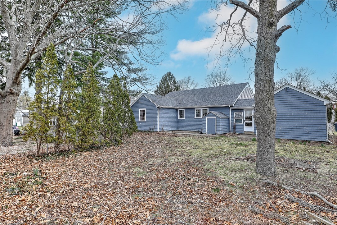 16 Elkland Road Warwick, RI 02886 - Photo 5 of 6 Gallery Image 5