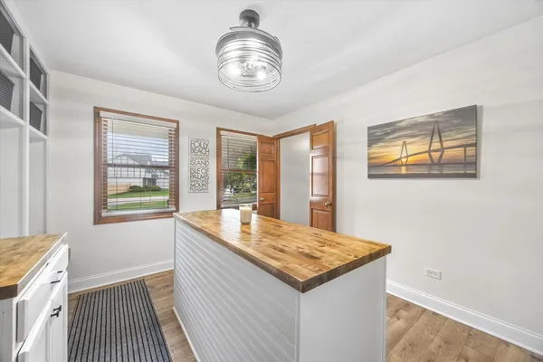 $585,000 | 395 Southampton Drive, Geneva, IL 60134