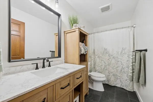 $585,000 | 395 Southampton Drive, Geneva, IL 60134