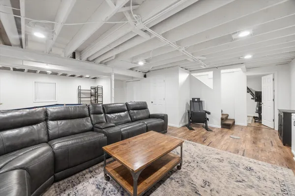 $585,000 | 395 Southampton Drive, Geneva, IL 60134