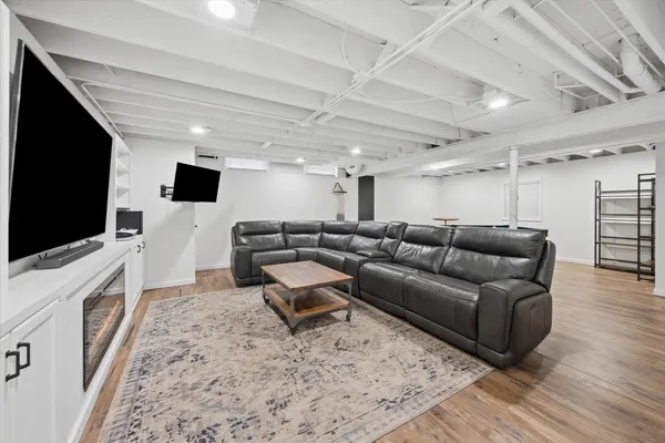 $585,000 | 395 Southampton Drive, Geneva, IL 60134