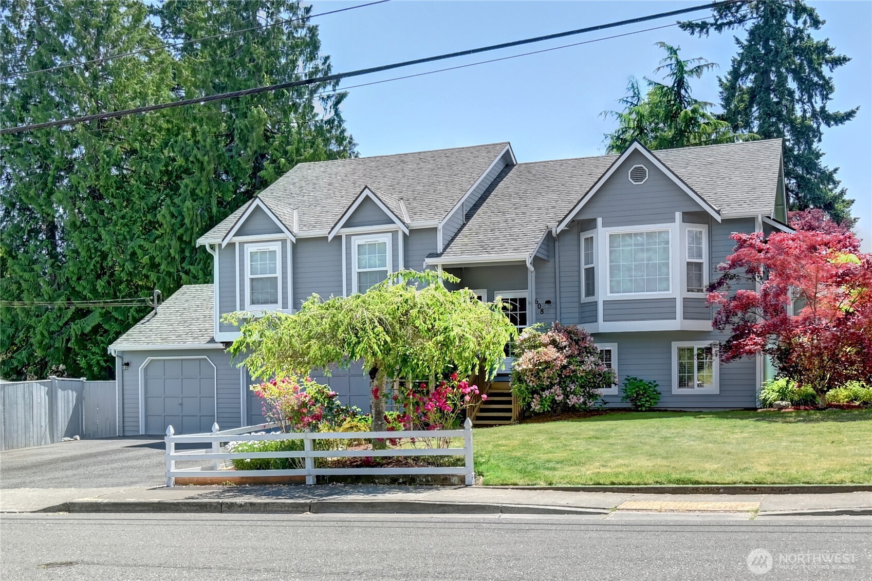 608 Harvest Road Bothell, WA 98012 - Photo 2 of 31