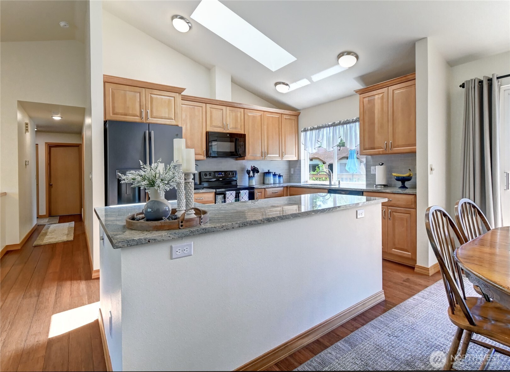 608 Harvest Road Bothell, WA 98012 - Photo 5 of 31