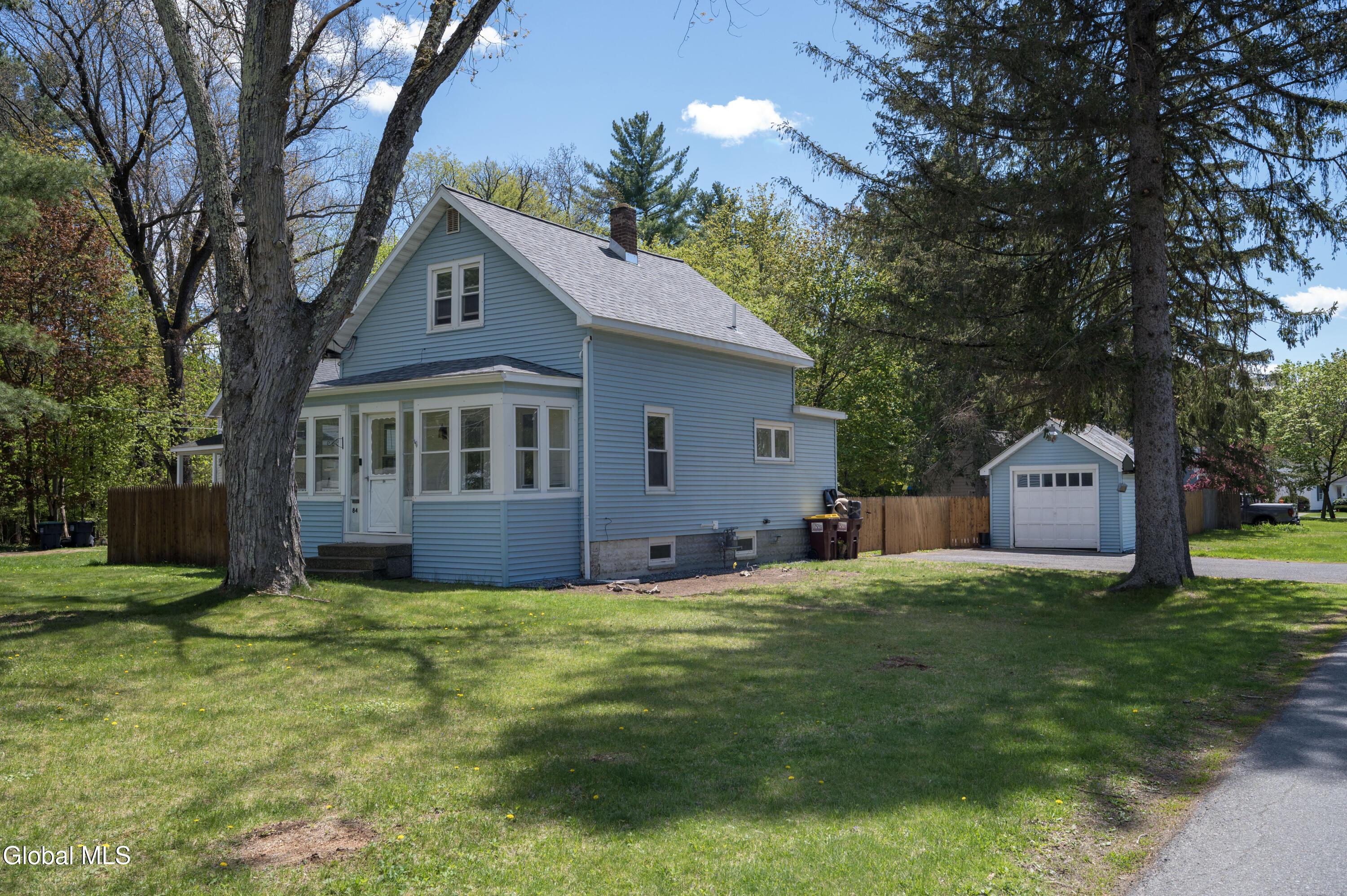 84 Pashley Road Schenectady, NY 12302 - Photo 2 of 19 IMG_2452