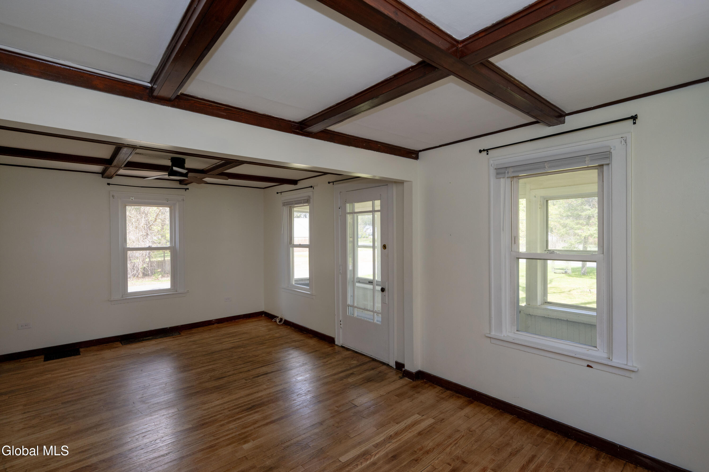 84 Pashley Road Schenectady, NY 12302 - Photo 8 of 19 IMG_2451