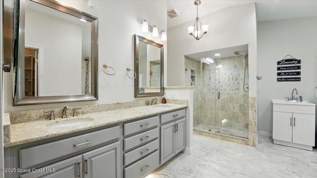 5395 Amy Way Mims, FL 32754 - Photo 29 of 60 25-Master Bathroom