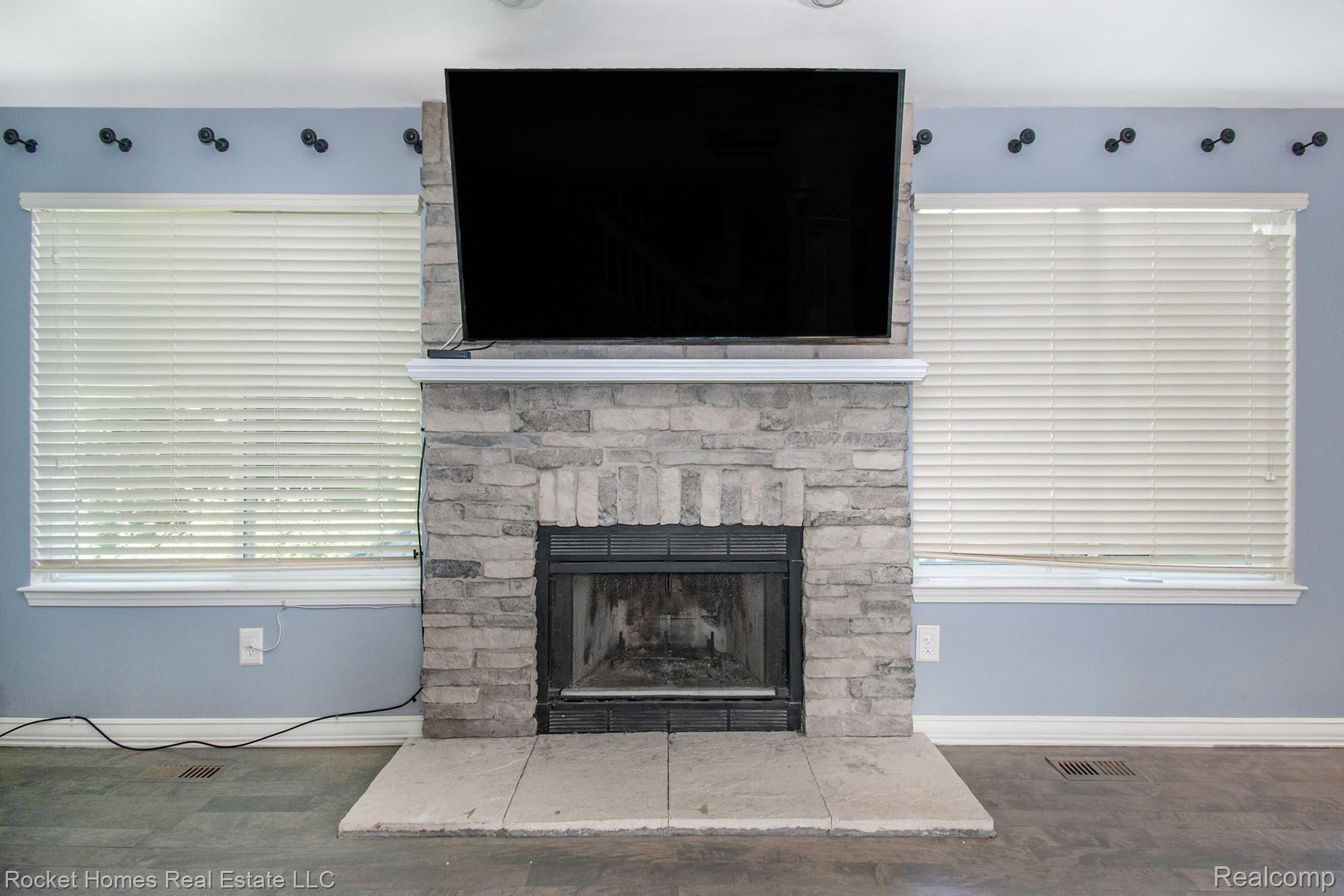 113 Chestnut Ridge Walled Lake, MI 48390 - Photo 12 of 33 113 Chestnut Rdg._19