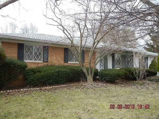 2039 Byron Road Howell, MI 48855 - Photo 1 of 16 DSCN3169.JPG