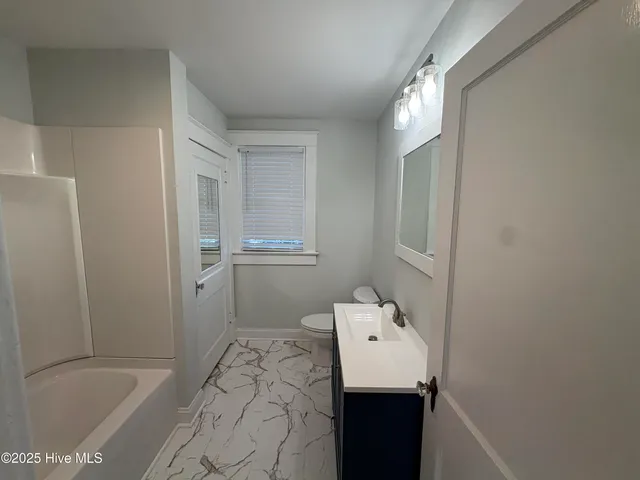$2,175 | 1914 Trent Boulevard, New Bern, NC 28560