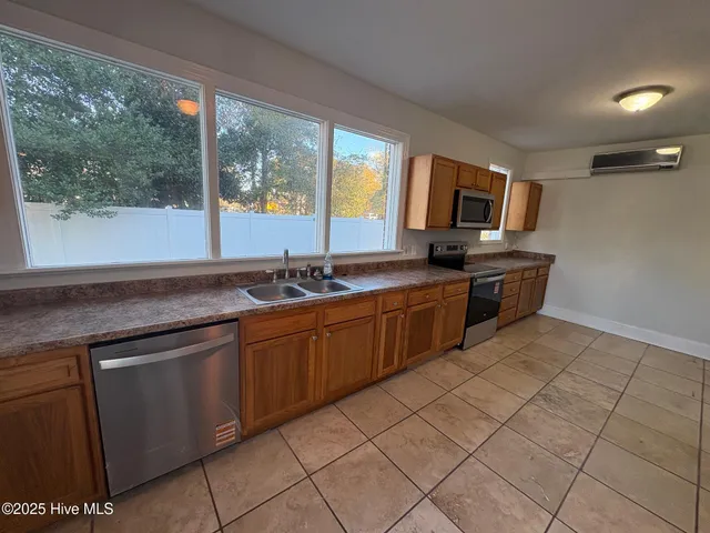 $2,175 | 1914 Trent Boulevard, New Bern, NC 28560