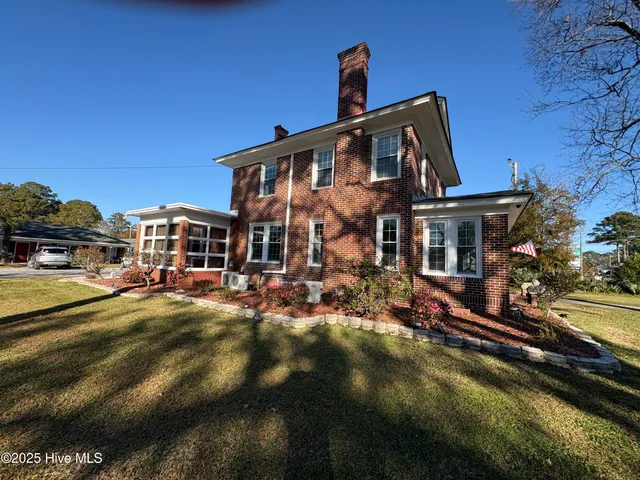 $2,200 | 1914 Trent Boulevard, New Bern, NC 28560