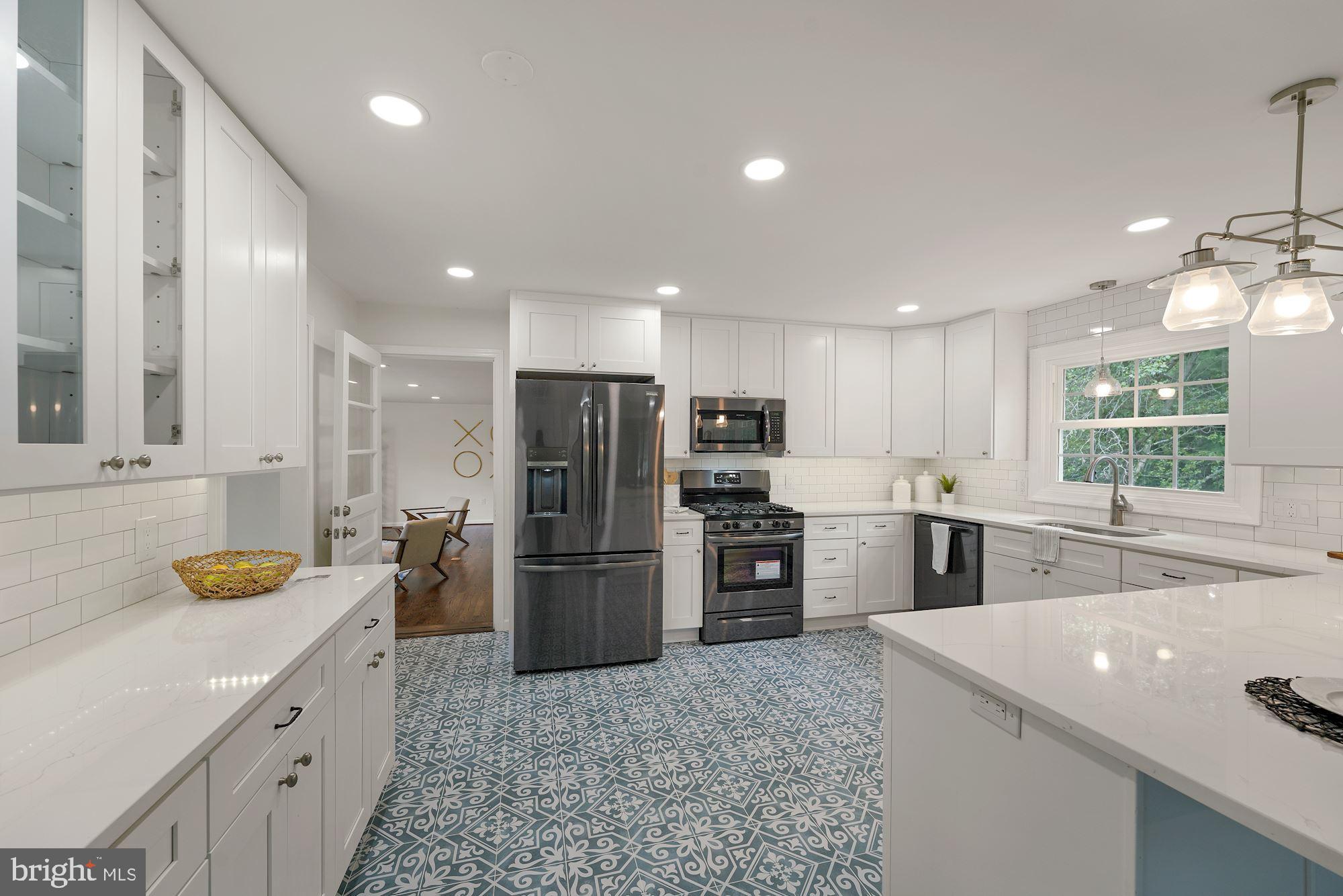 5947 Telegraph Road Alexandria, VA 22310 - Photo 13 of 57 Sleek Black Matte Appliances