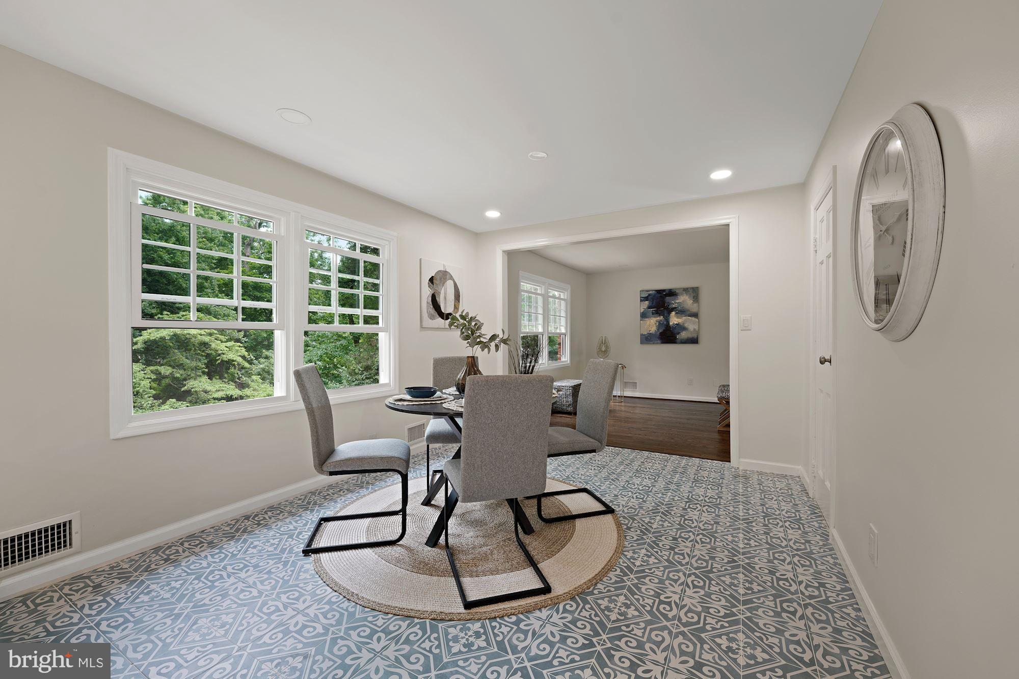 5947 Telegraph Road Alexandria, VA 22310 - Photo 15 of 57 Eat-in Breakfast Area