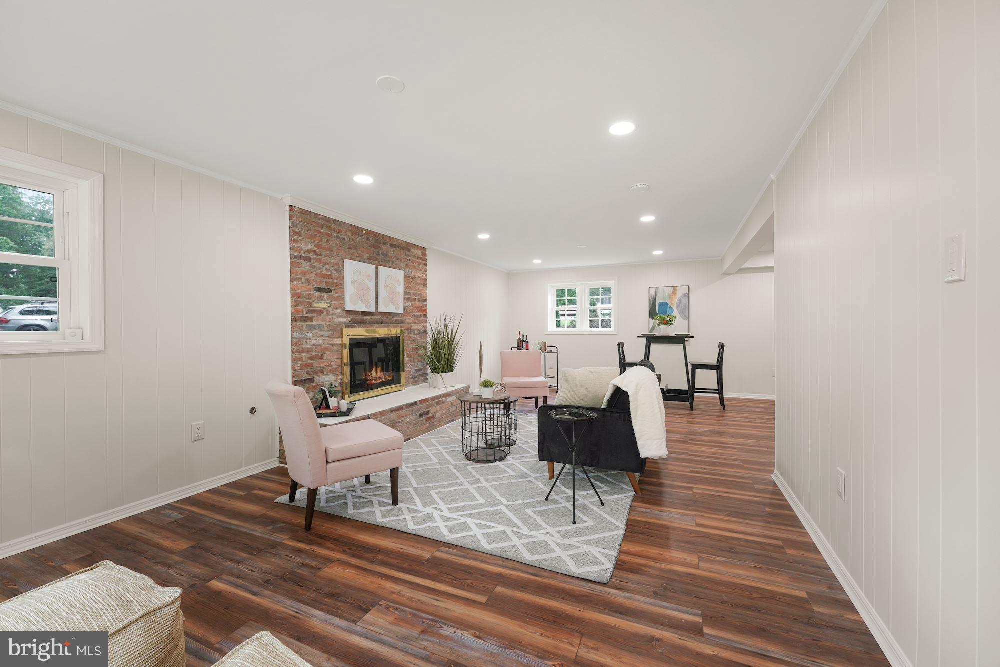 5947 Telegraph Road Alexandria, VA 22310 - Photo 37 of 57 2nd Gas Fireplace