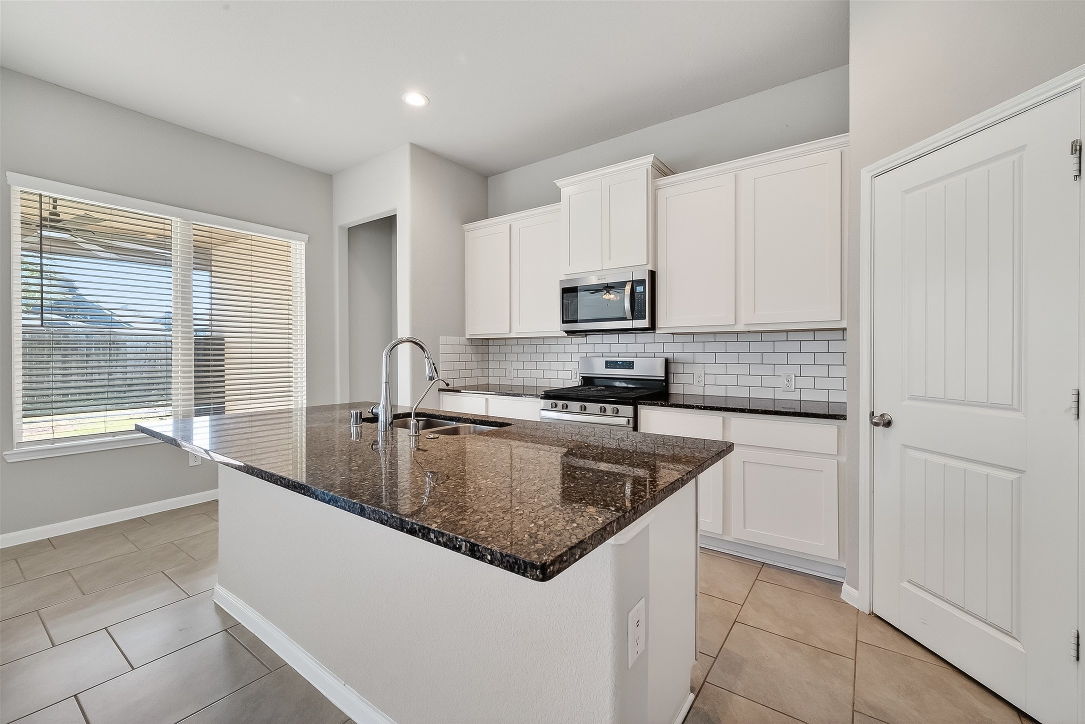 5810 Metaphor Way Rosenberg, TX 77469 - Photo 7 of 36