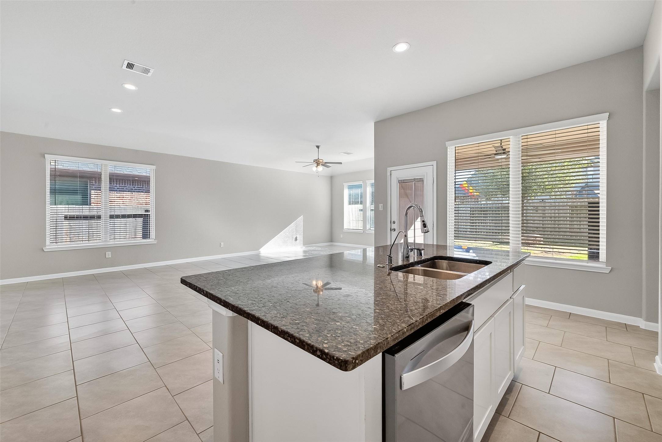 5810 Metaphor Way Rosenberg, TX 77469 - Photo 8 of 36