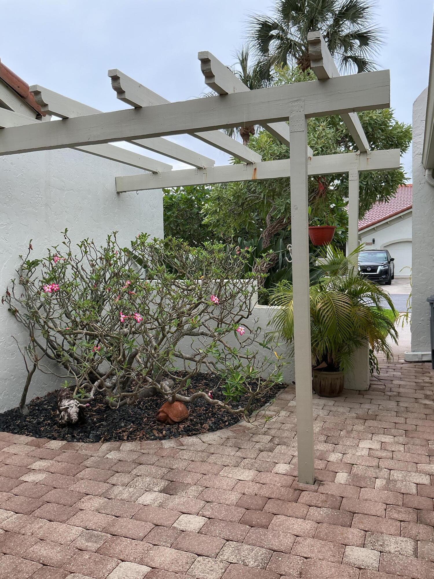 6912 Barbarossa Street Boca Raton, FL 33433 - Photo 4 of 43 IMG_0118