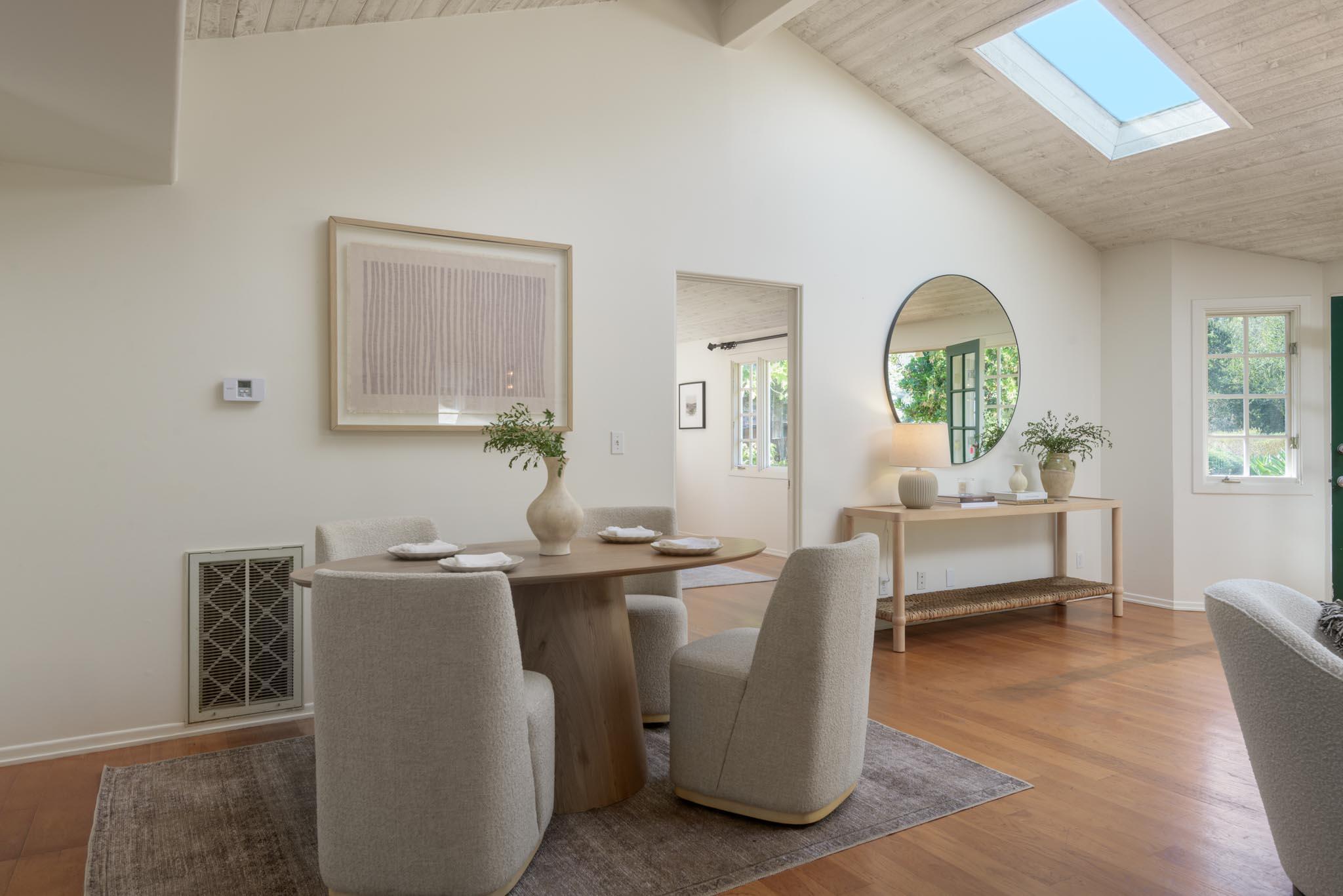 270 Toro Canyon Road Carpinteria, CA 93013 - Photo 9 of 22 Dining Area