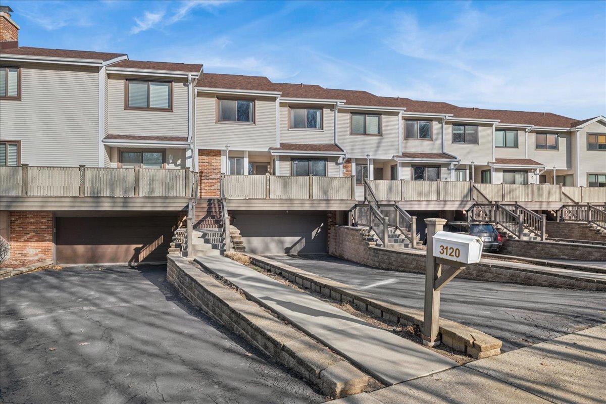 a view of a large building