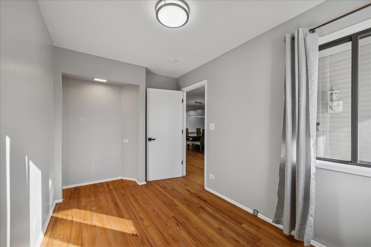 3120 Antelope Springs Road Northbrook, IL 60062 - Photo 11 of 27 a view of bedroom