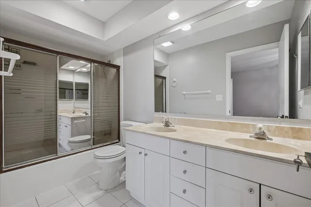 $399,000 | 3120 Antelope Springs Road, Northbrook, IL 60062