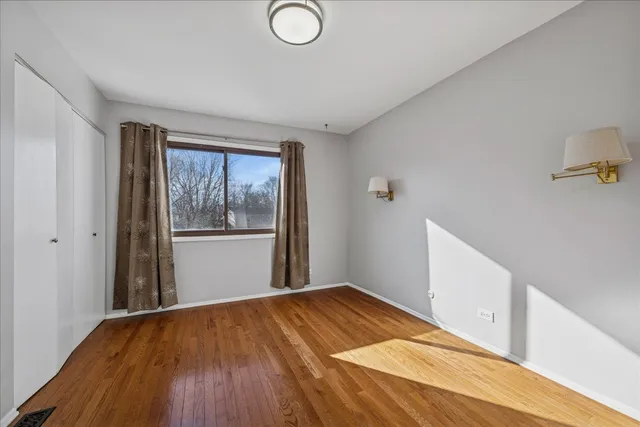 $399,000 | 3120 Antelope Springs Road, Northbrook, IL 60062