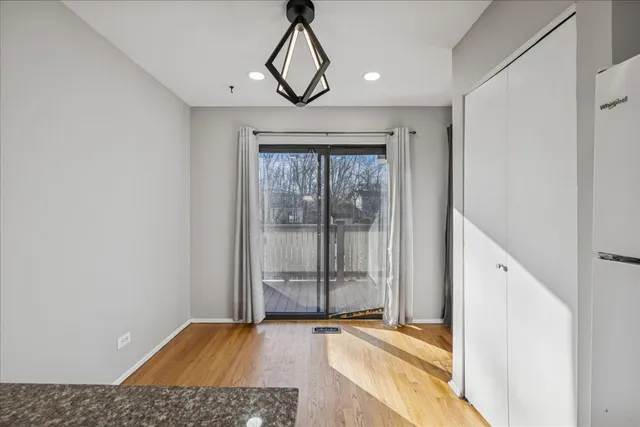 $399,000 | 3120 Antelope Springs Road, Northbrook, IL 60062