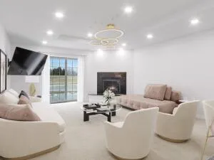 $484,900 | 1928 Ravenswood Lane, Manitowoc, WI 54220