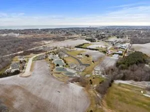 $484,900 | 1928 Ravenswood Lane, Manitowoc, WI 54220