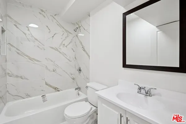 $999,000 | 1354 East 108th Street, Los Angeles, CA 90059
