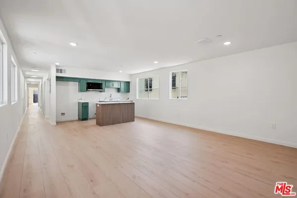 $999,000 | 1354 East 108th Street, Los Angeles, CA 90059