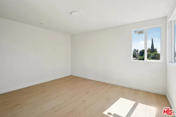 $999,000 | 1354 East 108th Street, Los Angeles, CA 90059